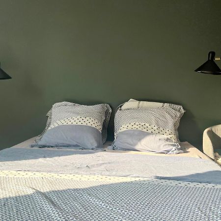 פנטן Bel Appartement Avec Terrasse מראה חיצוני תמונה